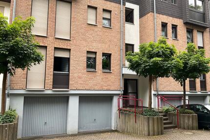Maisonette-Wohnung mit Balkon - 899,00&nbsp;EUR Kaltmiete, ca.&nbsp; 93,80&nbsp;m&sup2; in Sankt Augustin (PLZ: 53757)