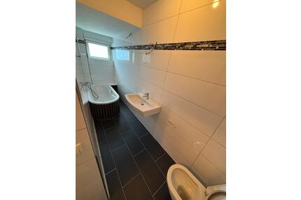 3 12 Zimmer Wohnung in Hanau zu vermieten