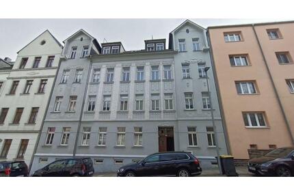 Günstige DG 2-Zimmer mit Wanne und Laminat in guter Lage! - Chemnitz Bernsdorf