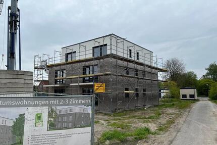 Zweitbezug-2 Zimmer Penthouse-Wohnung mit EBKüche, Balkon+Stellpl - Gütersloh Isselhorst