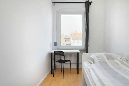 WG-Zimmer in Berlin 590,00 € 10 m²