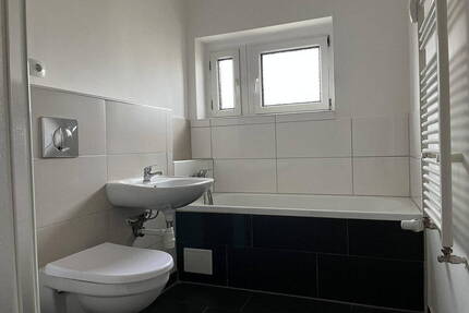 3-Raumwohnung mit modernem Badezimmer und Balkon - Zwickau Pölbitz