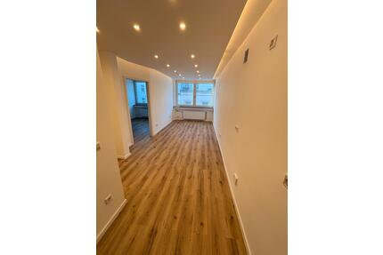 Studenten-Single Wohnung - Kernsaniert - Wuppertal Arrenberg