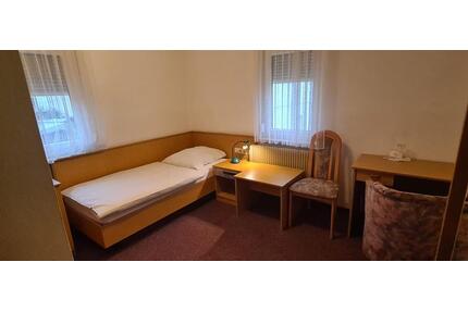 Ein Zimmer mit Bad und Wc - 600,00&nbsp;EUR Kaltmiete, ca.&nbsp; 16,00&nbsp;m&sup2; in Stuttgart (PLZ: 70191) Stuttgart-Nord