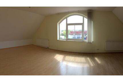 Sehr Zentrale 3,5 Zimmer Wohnung in 3-Parteienhaus - Amberg