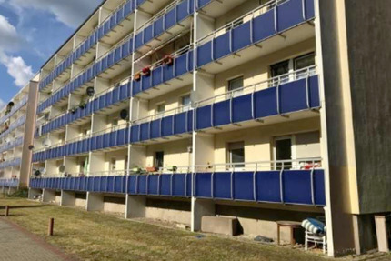 3 Zimmer Wohnung mit Balkon ab April verfügbar - Oranienburg