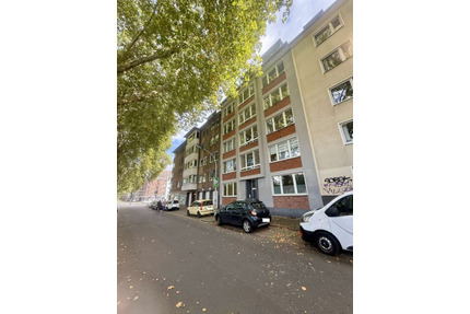 2,5 Zimmer mit Balkon und Gemeinschaftsgarten in zentraler und ruhiger Lage - Düsseldorf Bilk