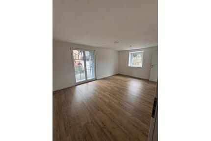 Schöne 2.5 Zimmer Wohnung im EG mit Stellplatz ab 01.01.2027 zu v - Rudersberg