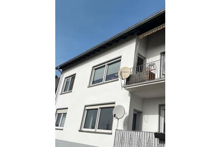 4,5 Zimmer Wohnung, Südhang - 990,00&nbsp;EUR Kaltmiete, ca.&nbsp; 120,00&nbsp;m&sup2; in Netphen (PLZ: 57250)