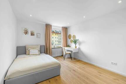 WG-Zimmer in München 900,00 € 13 m²