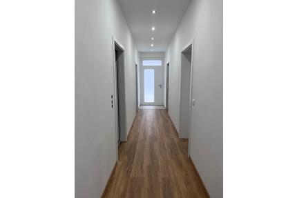 Großzügige, 3- Zimmer Erdgeschosswohnung mit Fußbodenheizung - Neunkirchen Heinitz