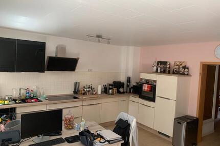 2 Zimmer Wohnung inkl. Carport Stellplatz, Balkon + Keller - Duisburg Beeck
