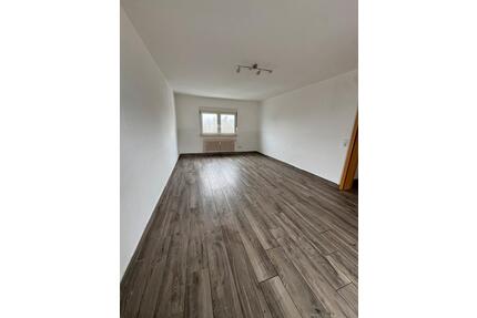 3 Zimmer Wohnung mit großem Balkon - Mosbach