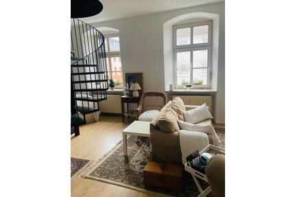 Zentrale und helle 2,5 Zimmer Maisonette-Wohnung - Wunsiedel