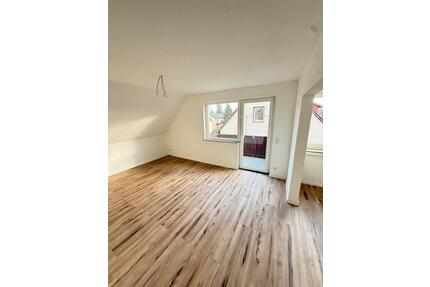 Erstbezug Kernsaniert Fußbodenheizung 4-Zimmer DG-Wohnung - Stadthagen