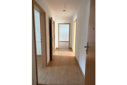 IN KÜRZE EINZIEHEN & WOHLFÜHLEN: 3-Zimmer Wohnung in ruhiger Sackgasse zu vermieten! - Bad Gandersheim