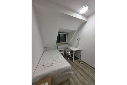WG-Zimmer in Köln 700,00 € 9 m²