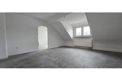 ERSTBEZUG NACH RENOV. - 4 Z, K, 2 B in Lauterbach - WG geeignet - Völklingen