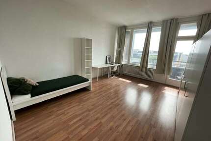 WG-Zimmer in Berlin 780,00 € 24 m²