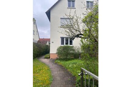 Helle 2-Zimmer Dachgeschosswohnung - ab SOFORT !! - Stuttgart Stuttgart-West