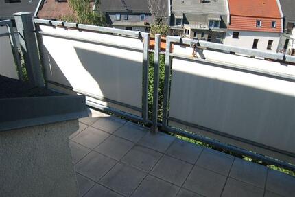 Günstige 2,5-Zimmer mit Laminat, Wannenbad, EBK, SP und Balkon in ruhiger Lage! - Chemnitz Ebersdorf