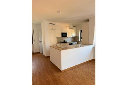 Stilvolle 2 Zimmer Maisonette Wohnung mit Balkon in ruhiger Lage - Eltville am Rhein