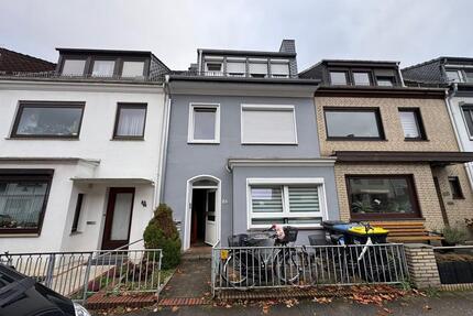 Frisch renovierte 2 Zimmer KBB Wohnung am Weserwehr - Bremen Hemelingen