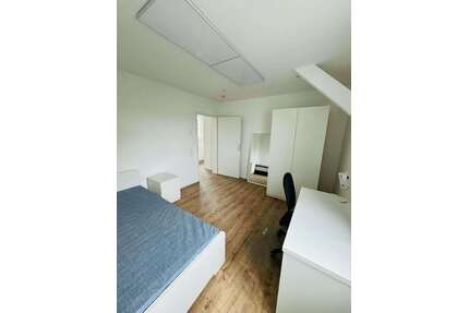 WG-Zimmer in Stuttgart 590,00 € 13 m²