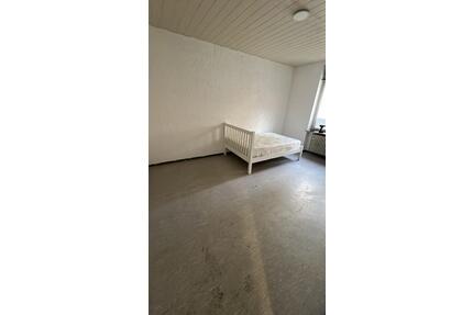 WG Zimmer zu vermieten €600 warm in Stutthart West - Stuttgart Stuttgart-Süd