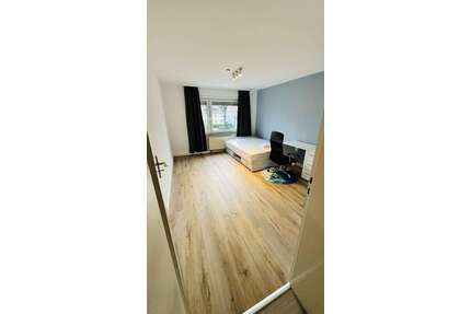 WG-Zimmer in Stuttgart 560,00 € 16 m²