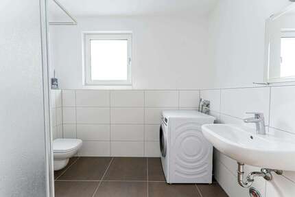 WG-Zimmer in Berlin 800,00 € 16.07 m²