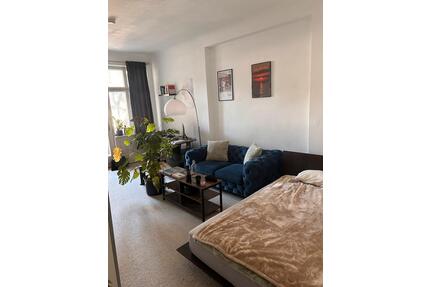 WG Zimmer im Altbau in Stuttgart-West mit eigenem Bad & Balkon