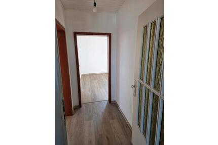 Kernsanierte 2-3 zimmer Wohnung - Solingen Mitte