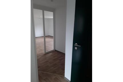 Helle 3 Zimmer Wohnung - 720,00&nbsp;EUR Kaltmiete, ca.&nbsp; 92,00&nbsp;m&sup2; in Lehre (PLZ: 38165)