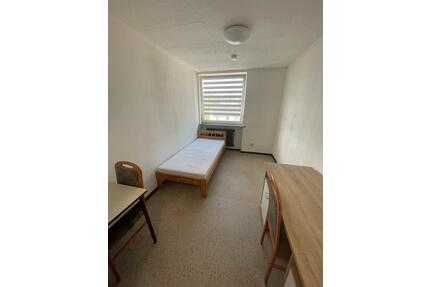 Zimmer in Marburger Südstadt - 400,00&nbsp;EUR Kaltmiete, ca.&nbsp; 15,00&nbsp;m&sup2; in Marburg (PLZ: 35037)