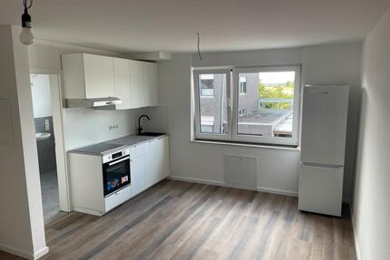 WG- Zimmer ca. 30 m² im 1. OG in Köln mit Küche, Internet