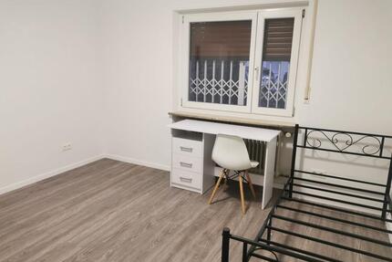 Saniertes und vollmöbliertes WG-Zimmer zu vermieten - Röthenbach an der Pegnitz