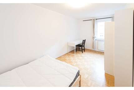 WG-Zimmer in München 850,00 € 12 m²