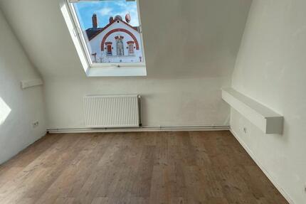 Renovierte 3-Zimmer Wohnung - zentral und hell mit EBK - Braunschweig Lehndorf-Watenbüttel
