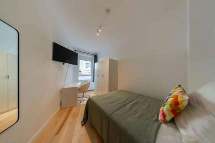 WG-Zimmer in Frankfurt am Main 700,00 € 12 m²