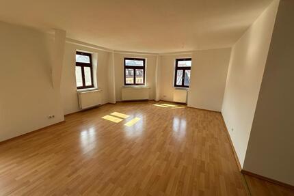 3-Zimmer Maisonette-Wohnung im Dachgeschoss in 04600 Altenburg