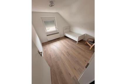 WG Zimmer zu vermieten - ab sofort - Stuttgart Bad Cannstatt