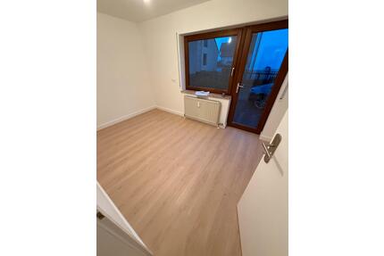 neu, modern, hell: 4 Zimmer Wohnung frei ab 1.5.2026 - Obersulm