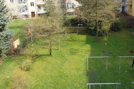 Geräumiges Wohn- und Schlafzimmer - Tageslichtbad - frei ab 1.8. - Chemnitz Hilbersdorf