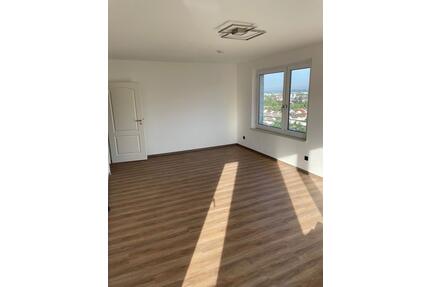 Moderne 3 Zimmer Wohnung mit Blick über die Stadt - Heppenheim (Bergstraße)