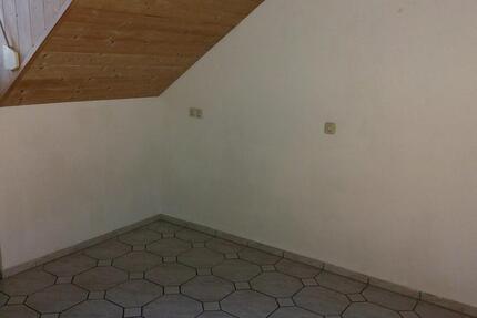 4-Zimmer Wohnung 1. Stock - 900,00&nbsp;EUR Kaltmiete, ca.&nbsp; 110,00&nbsp;m&sup2; in Niederaichbach (PLZ: 84100)