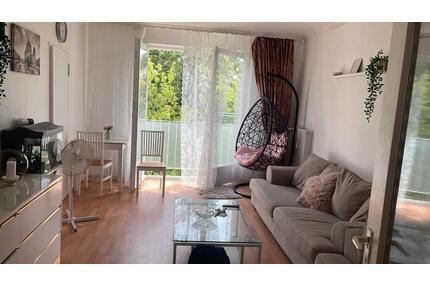 Wg Zimmer ab 0105 , - 700,00&nbsp;EUR Kaltmiete, ca.&nbsp; 20,00&nbsp;m&sup2; in Berlin (PLZ: 12347) Neukölln