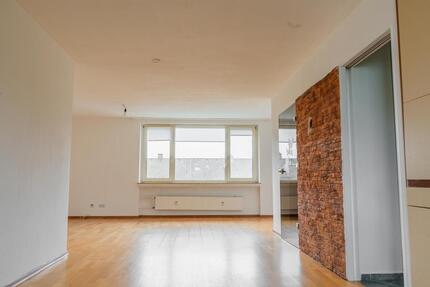 4 Zimmer Wohnung - 1.200,00&nbsp;EUR Kaltmiete, ca.&nbsp; 102,00&nbsp;m&sup2; in Bad Hersfeld (PLZ: 36251)