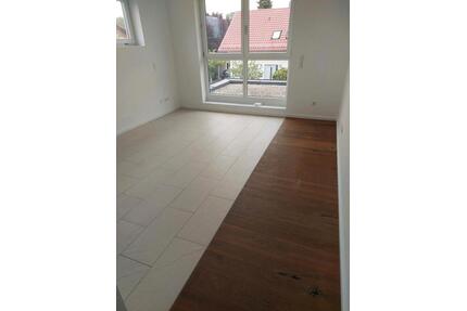 1Zimmer in 4er WG - 695,00&nbsp;EUR Kaltmiete, ca.&nbsp; 29,00&nbsp;m&sup2; in Oberding (PLZ: 85445)