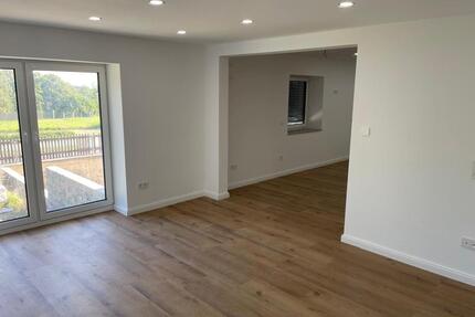 3-Zimmer Wohnung kernsaniert in 93152 Pollenried - Laaber